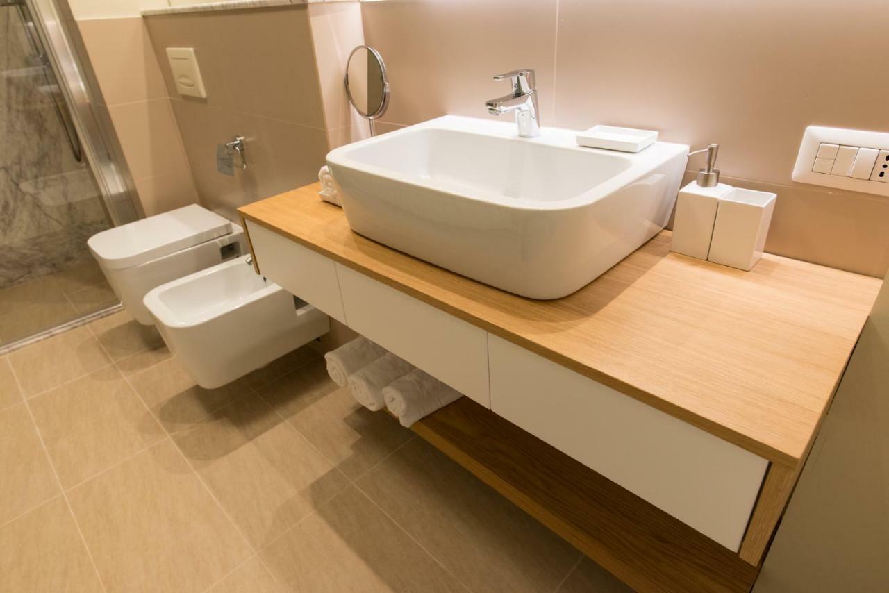 Arbans Cosy Modern Apartment In The City Center Bukares Bagian luar foto