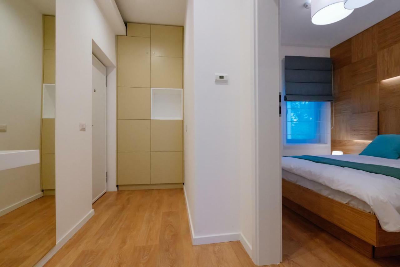 Arbans Cosy Modern Apartment In The City Center Bukares Bagian luar foto